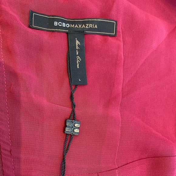 BCBG Maxazria silky soft top with zipper lined - Picture 3 of 3